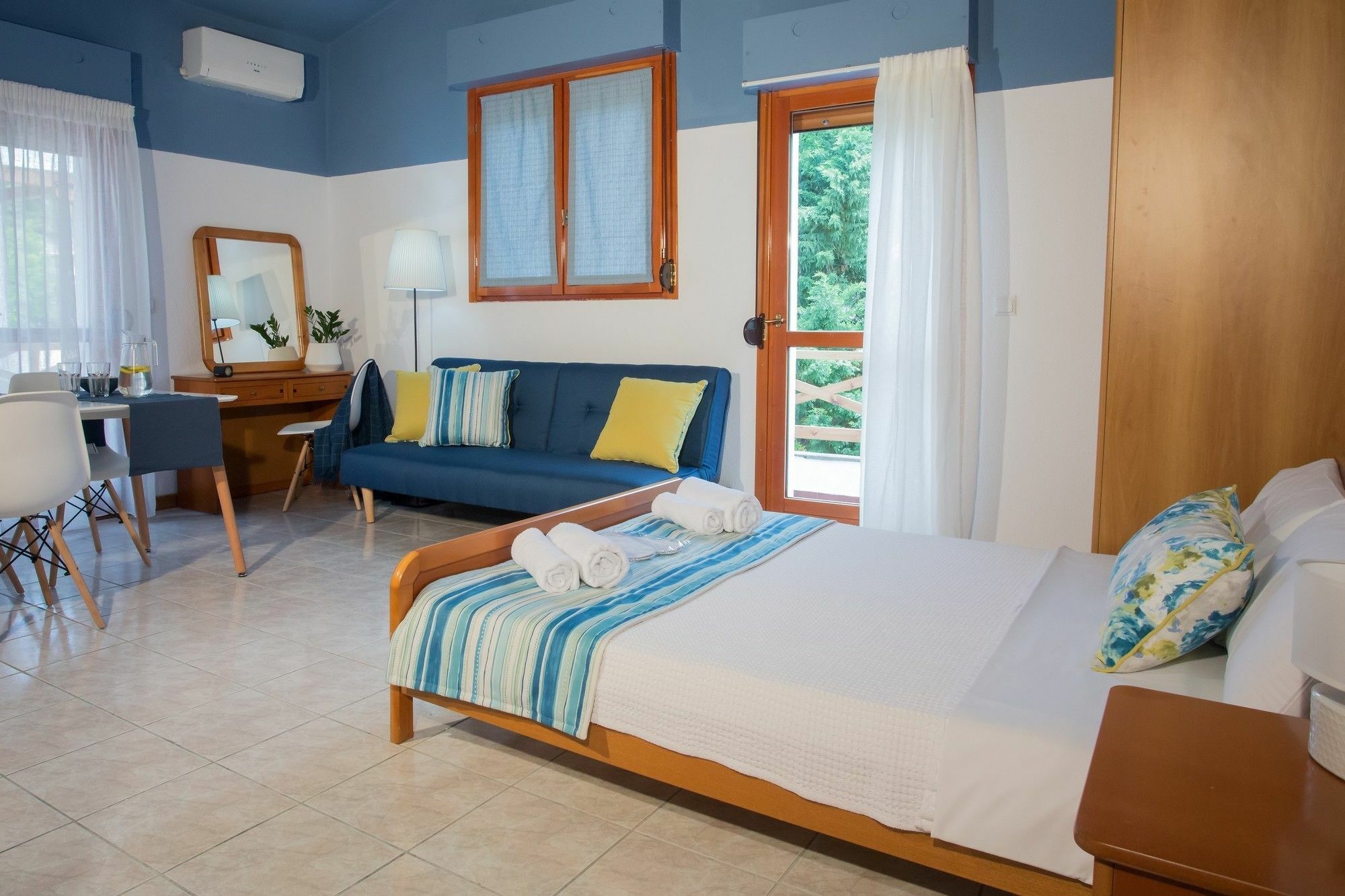 St.John Village Apartments Skala Fourkas Bagian luar foto